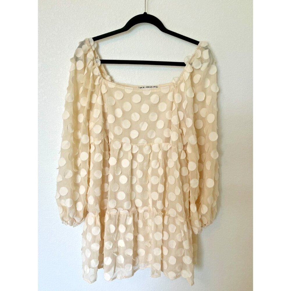 A. Calin by Flying Tomato M Cream Chiffon Circle Applique Mini Dress